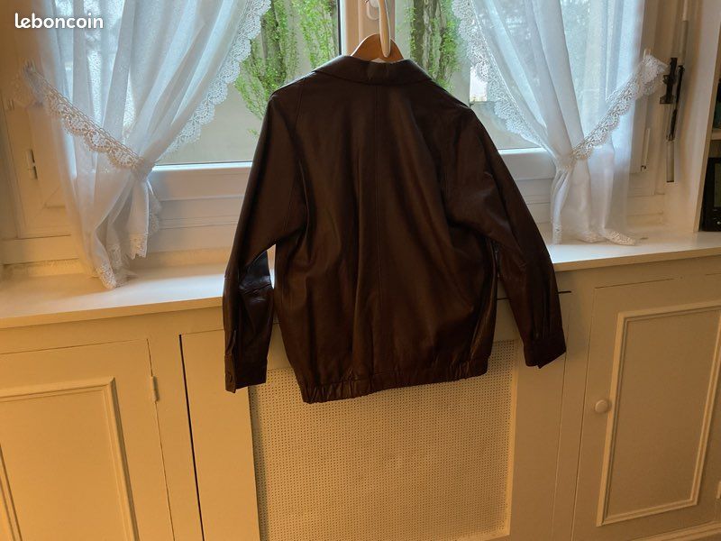 Blouson en cuir très peu porté taille 44 (image 1)