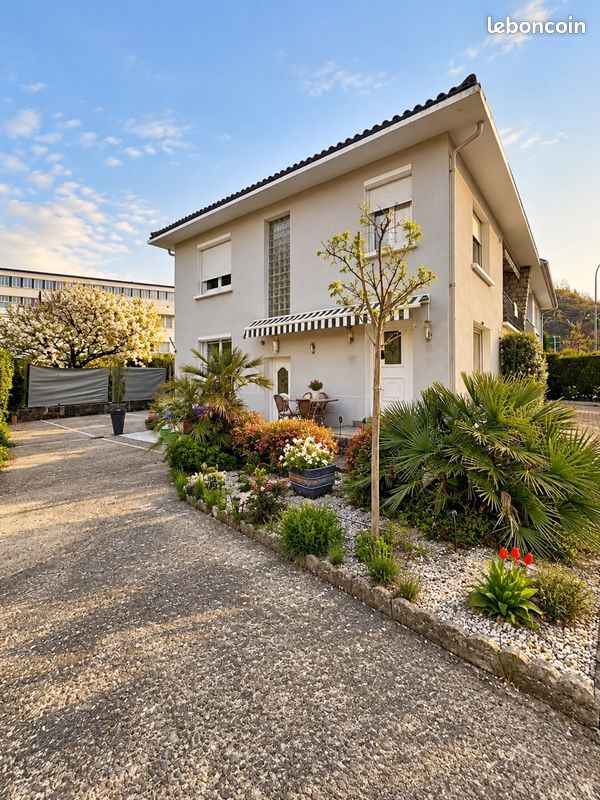 Maison 5 pièces 115 m² · à Lourdes · 115 m² · 263 000 €