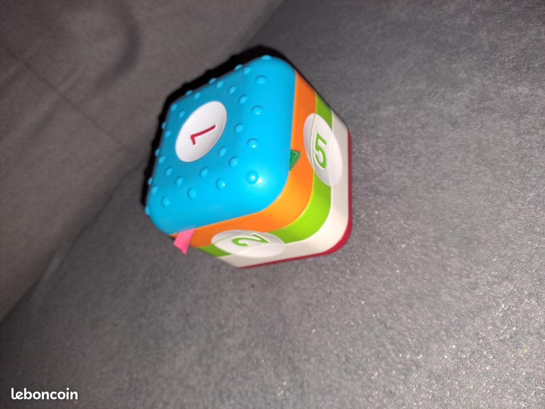 Cube d'activités 1er âge (image 1)
