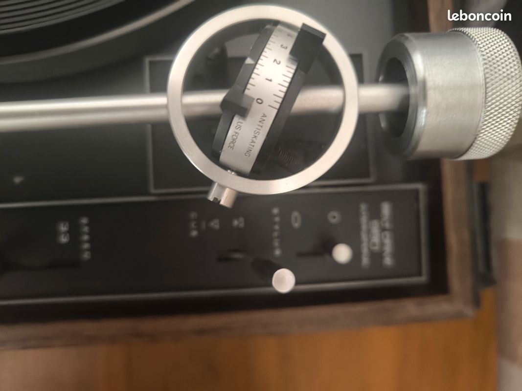 Nedis Platine Tourne Disque Vinyle 33T 45T avec Haut