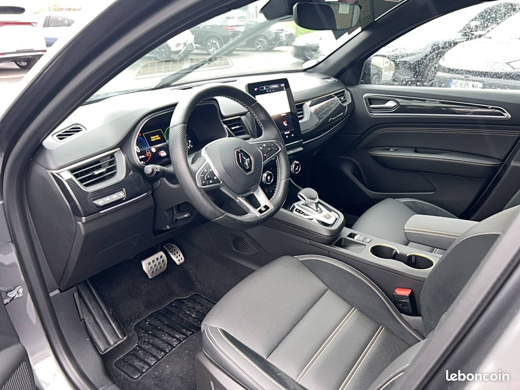 RENAULT Arkana E-Tech hybride 145 - 22 Engineered (image 13)