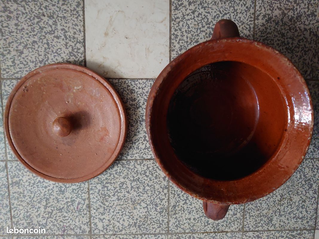 Cocotte artisanale traditionnelle ancienne Pot bombé en terre cuite à couvercle pour service ou cuisson au four (image 8)