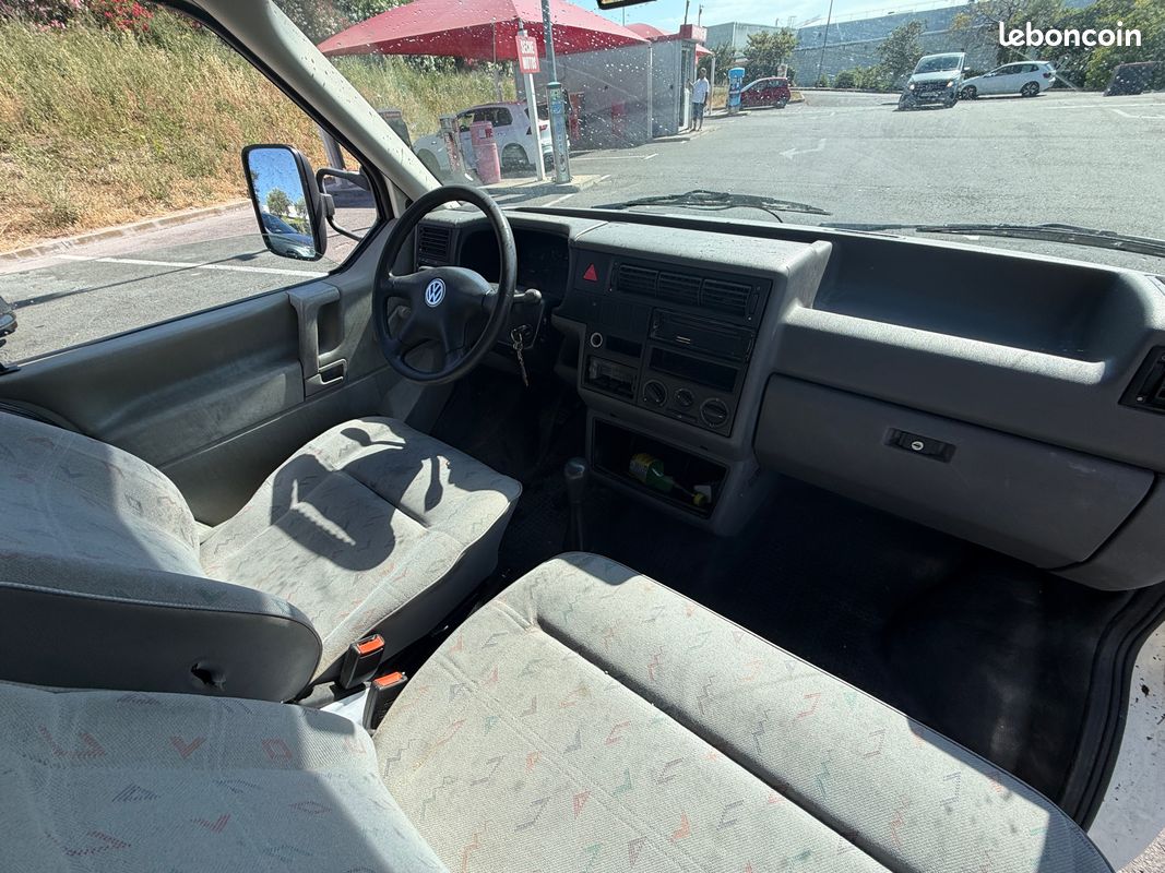 VOLKSWAGEN TRANSPORTER 2.5 TD 102 Frigorifique (image 10)