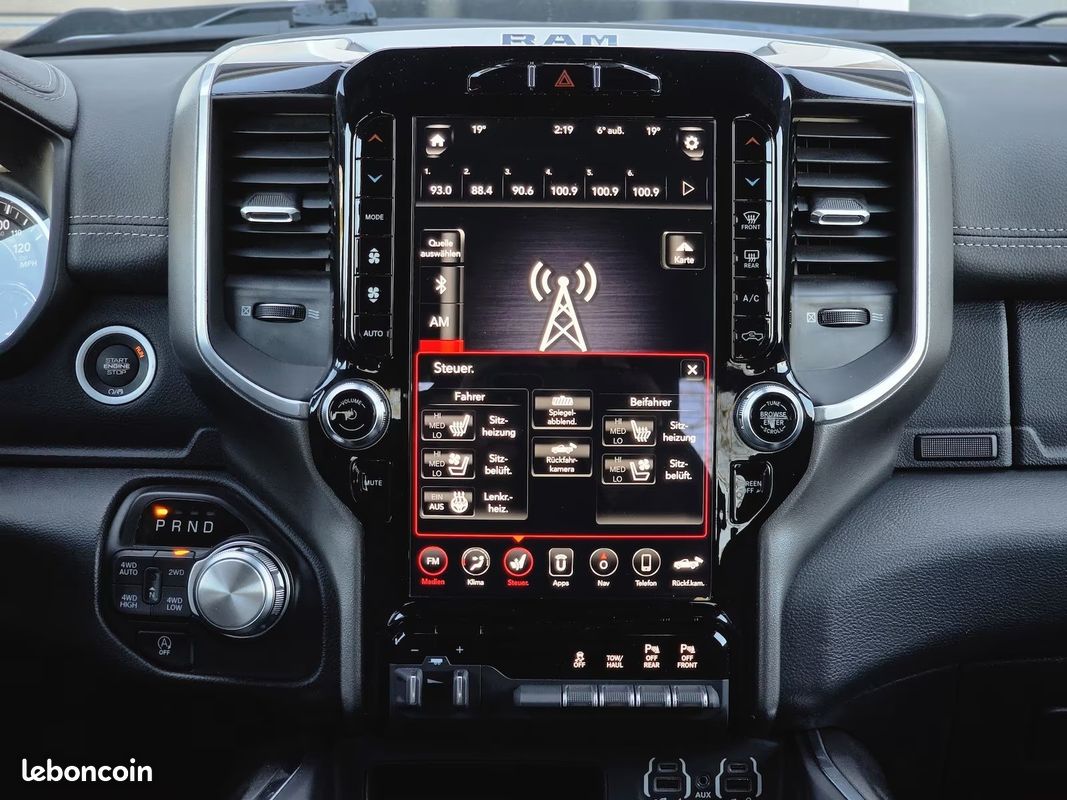 Dodge RAM 1500 Laramie Night Edition 5.7 HEMI 401 ch 4x4 – Harman Kardon – Écran 12” – 22” (image 19)