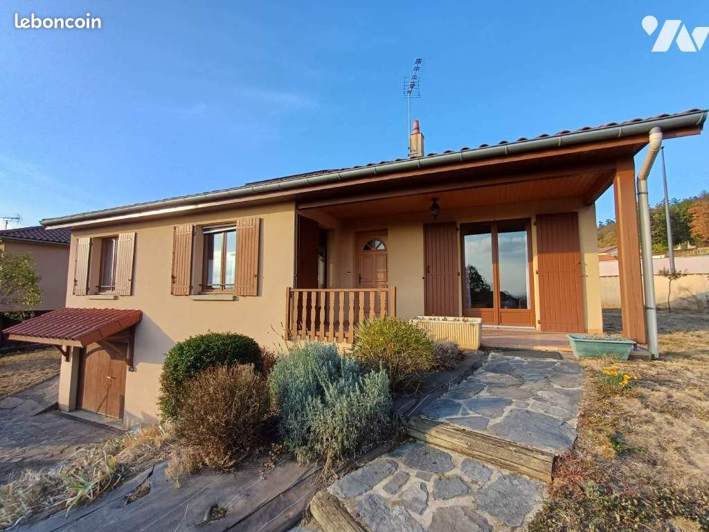 Maison 5 pièces 105 m² · à Bellegarde-en-Forez · 105 m² · 249 000 €
