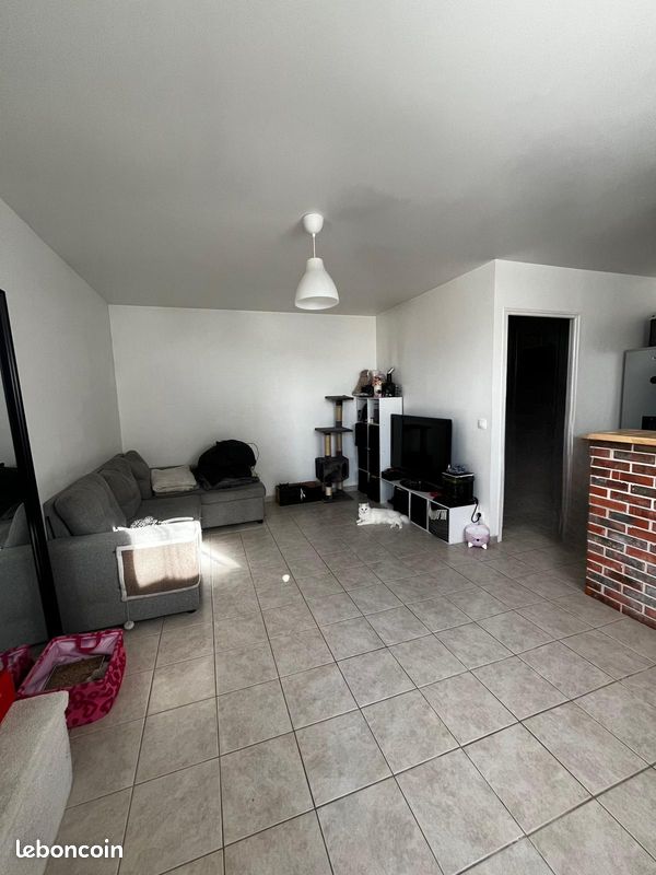 Appartement 1 pièce 28 m² · à Villemandeur · 28 m² · 330 €/mois