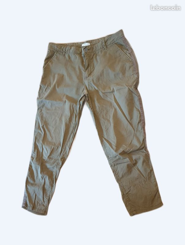 Pantacourt 3/4 Cache Cache Kaki Taille FR 42 Très bon état
