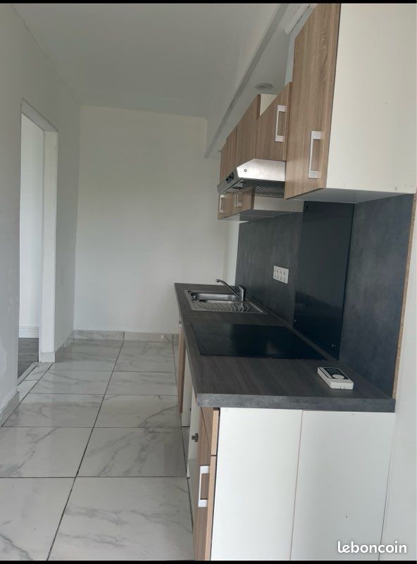 Appartement 3 pièces 50 m² · à Saint-Priest · 50 m² · 780 €