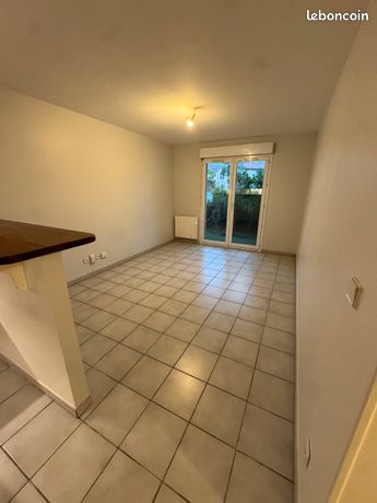 T2 rénové avec terrasse