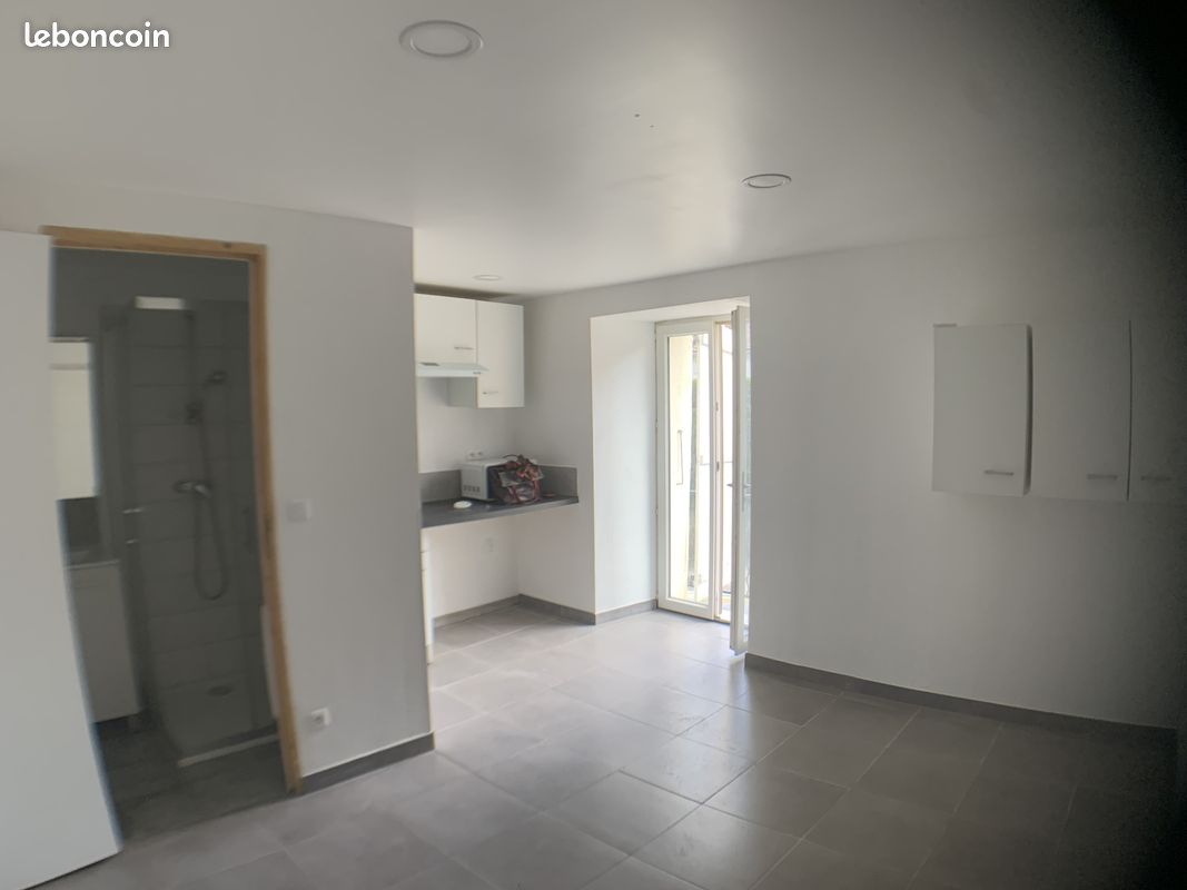 Appartement 1 pièce 17 m² · à Bessèges · 17 m² · 290 €/mois