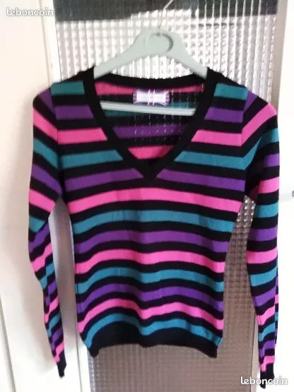 Pull en V Cache cache taill 10 ans (image 1)