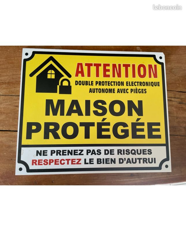 Plaque "Maion protégée" (image 1)