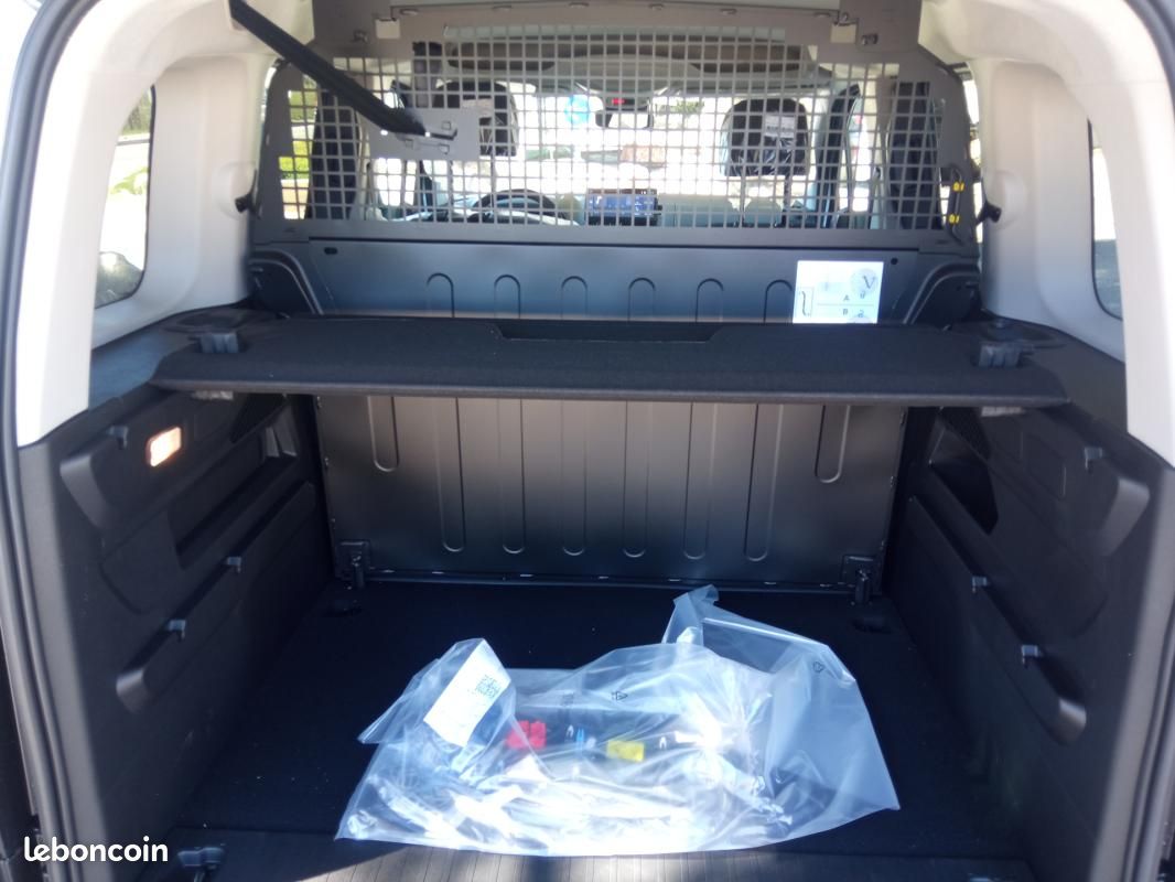 Citroën Berlingo Taille M BlueHDi 130 S&S EAT8 Max (image 9)