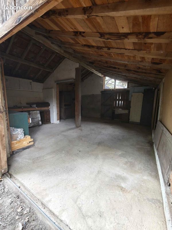 Garage 30m2 · à Panjas · 120 €/mois