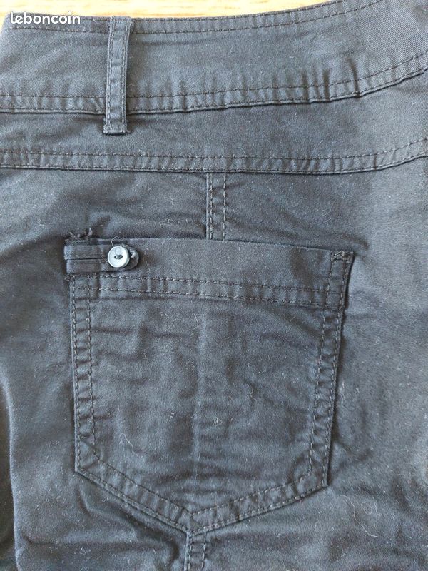 Pantacourt noir taille 42 (image 4)