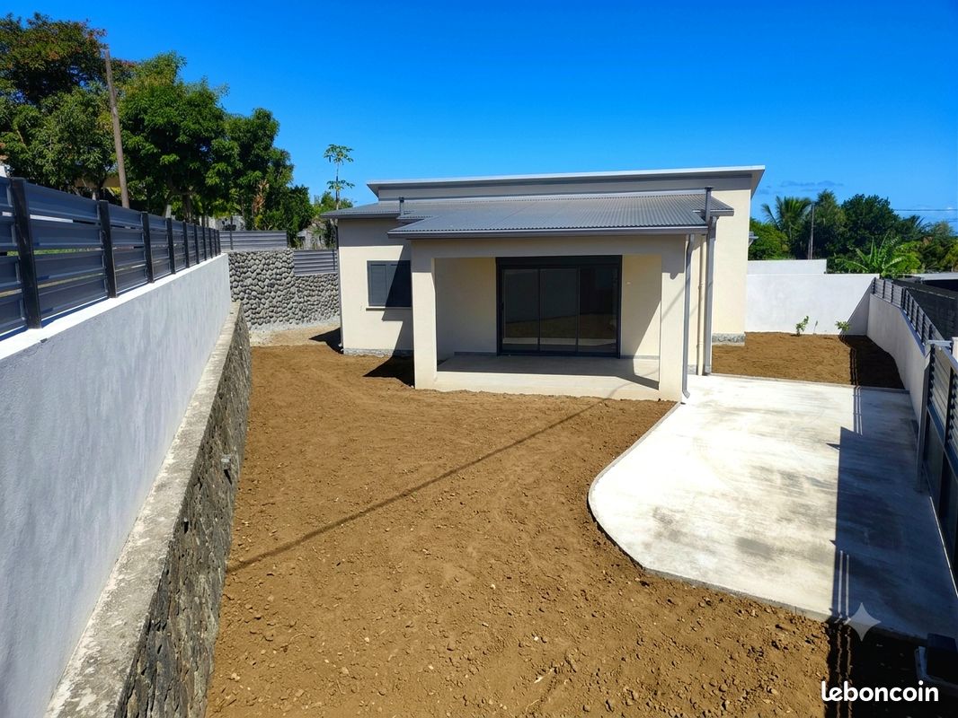 Maison 4 pièces 77 m² · à Saint-Louis · 77 m² · 297 000 €