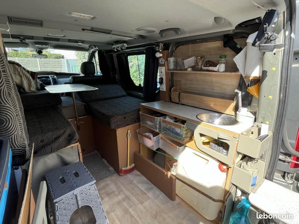 RENAULT TRAFIC Passenger L1H1 2.0 dCi 115 - AMÉNAGÉ OU 8 PLACES - BVA - FULL ENTRETIEN - 2E MAIN (image 26)