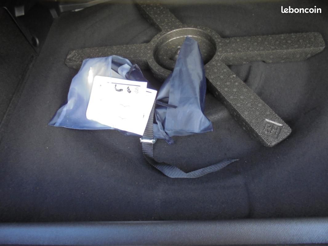 Peugeot 308 SW 130ch EAT8 Allure Pack (image 14)