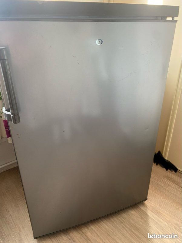 Frigo Boulanger mini ERT85 (image 1)