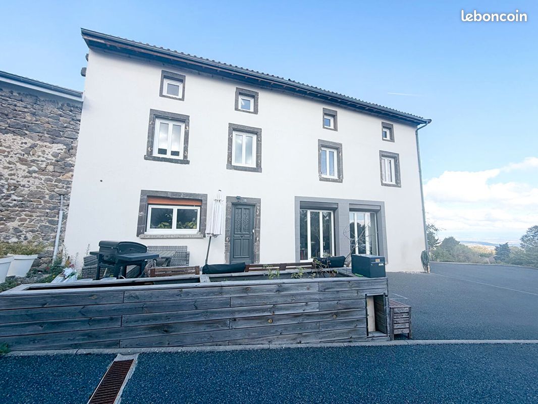 Maison 4 pièces 108 m² · à Chanat-la-Mouteyre · 108 m² · 230 000 €