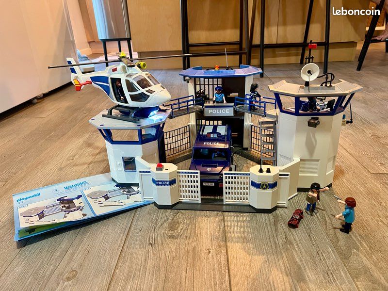La prison + voiture de police playmobil (image 1)
