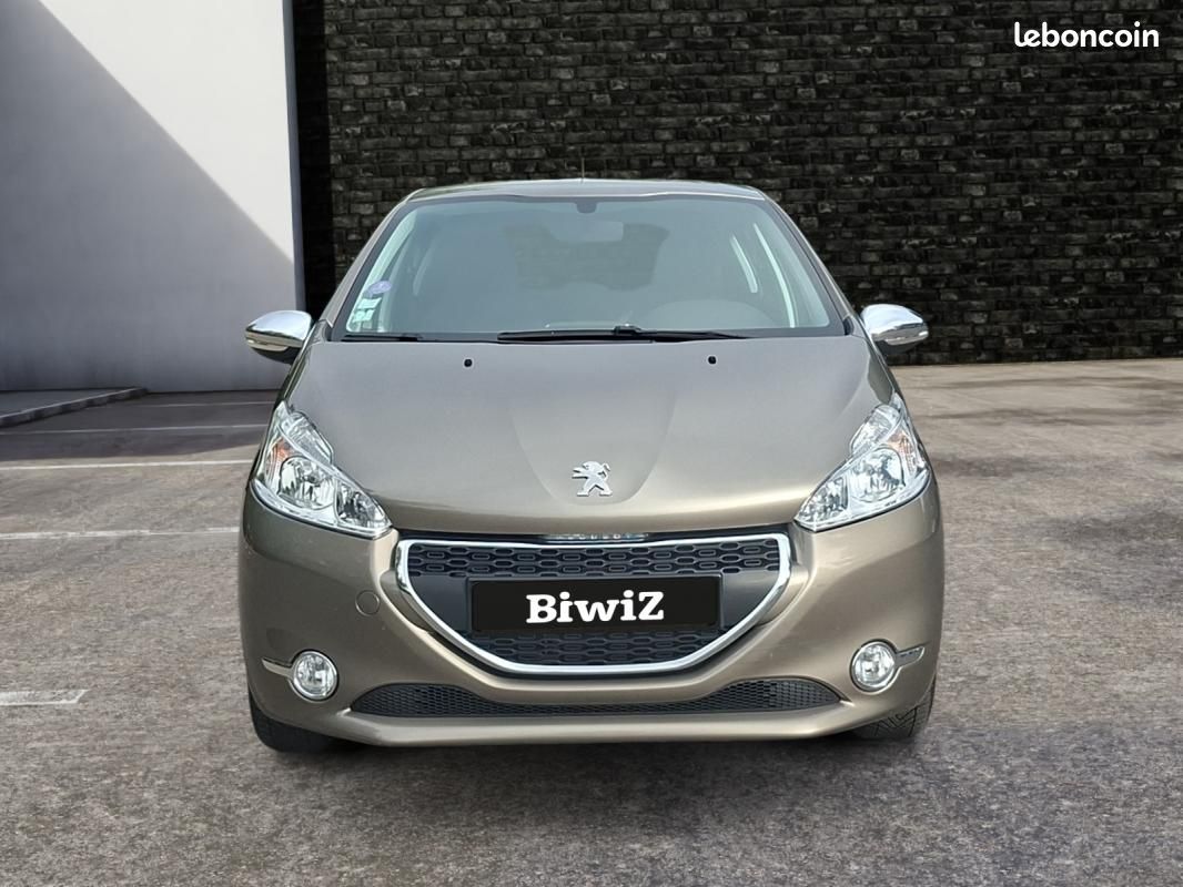 Peugeot 208 1.2 Vti 80 ch Urban Soul /Distri ok/Suivi complet entretiens/2eme main (image 8)