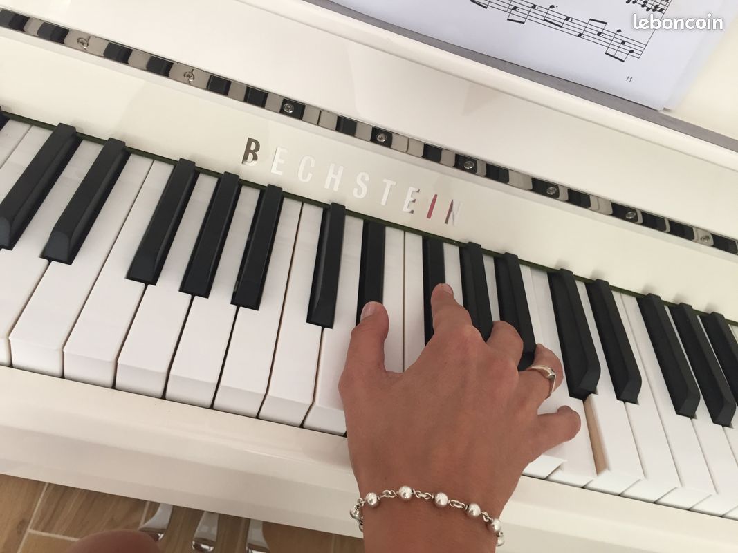 Piano bechstein b 120 blanc (image 3)