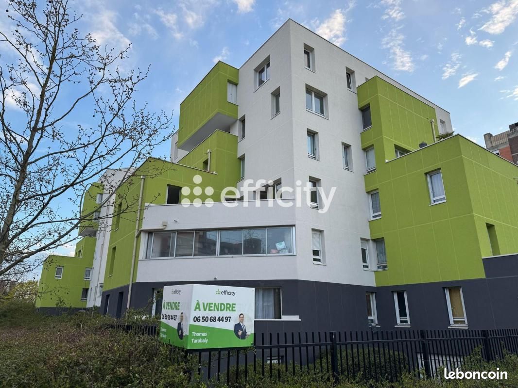 Appartement 3 pièces 83 m² · à Évry-Courcouronnes · 83 m² · 174 500 €