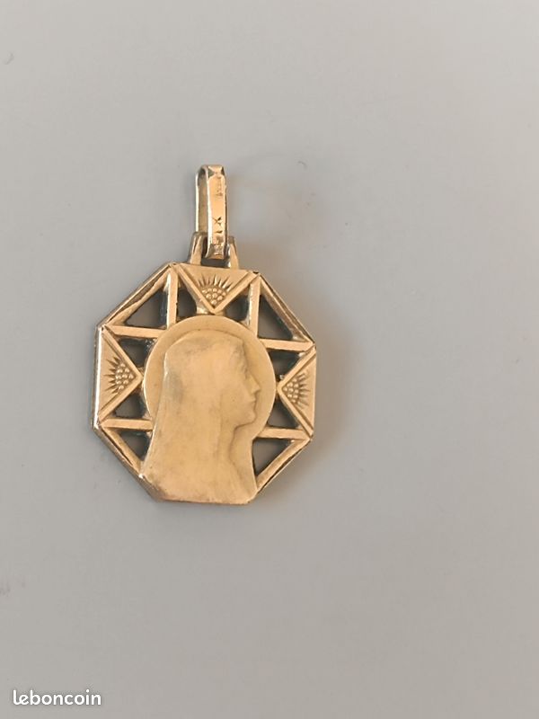 Pendentif Ancien Français Medaille Art Nouveau Signée Becker Rempli D'or - France