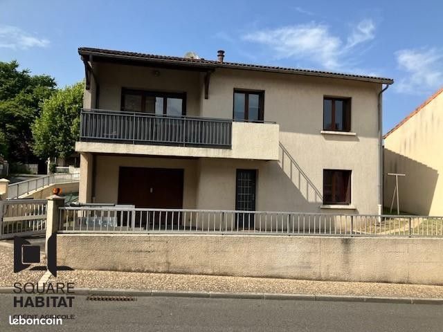 Maison 5 pièces 126 m² · à Le Vigeant · 126 m² · 590 €