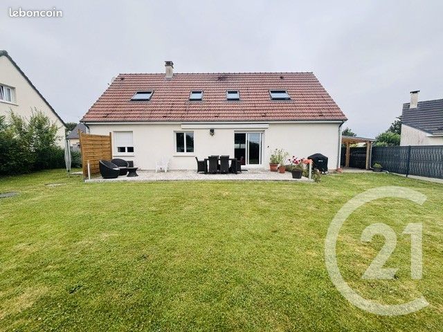 Maison 6 pièces 113 m² · à Le Plessier-Rozainvillers · 113 m² · 300 000 €