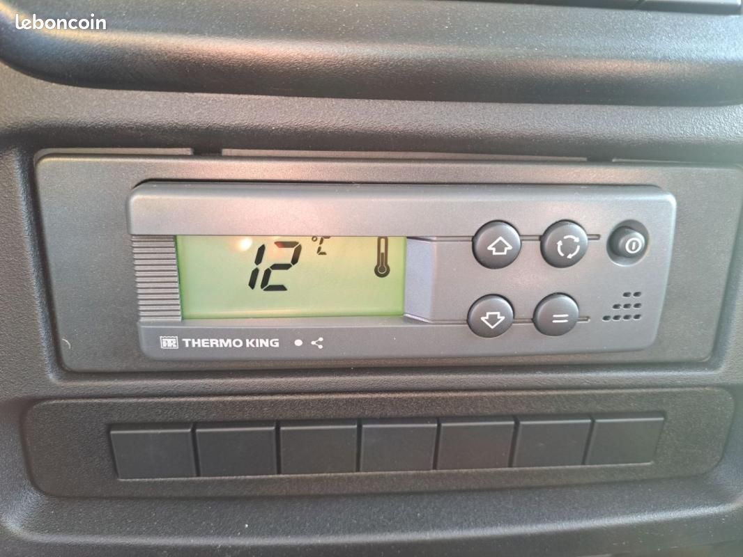Iveco Daily FRIGORIFIQUE 35C18 A8 180CV 3L CAISSE HAYON 14.8M3 GROUPE FROID THERMOKING LAMBERET (image 10)