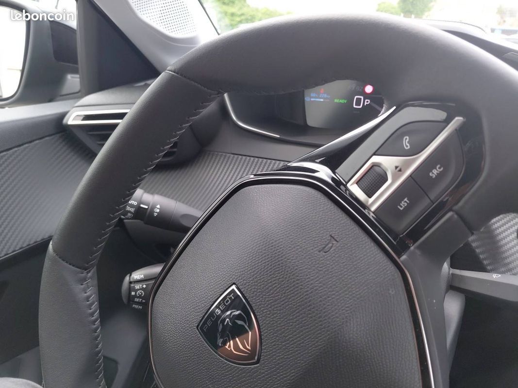 PEUGEOT 208 Electrique 156ch 54 kWh Allure (image 18)