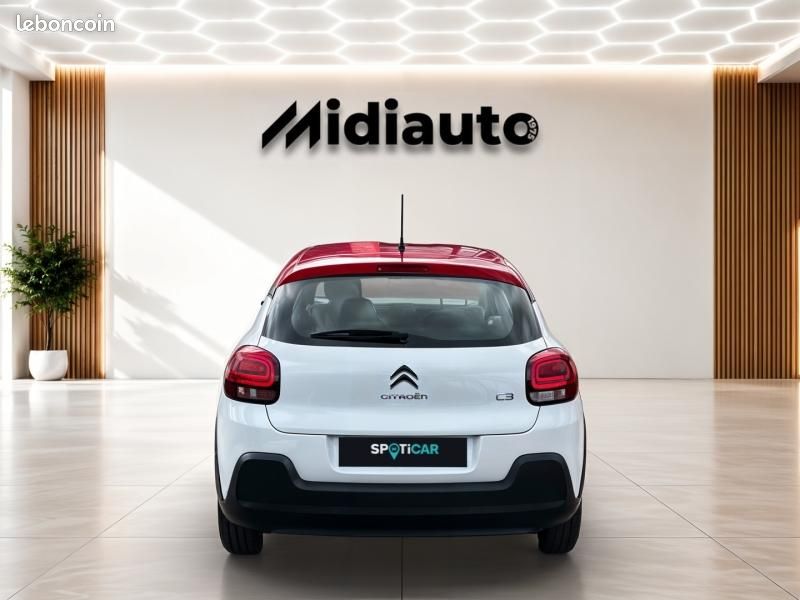 Citroen C3 1.2 PureTech 110 Shine EAT6 (image 4)