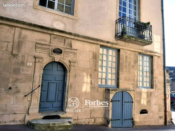 Maison 7 pièces 280 m²