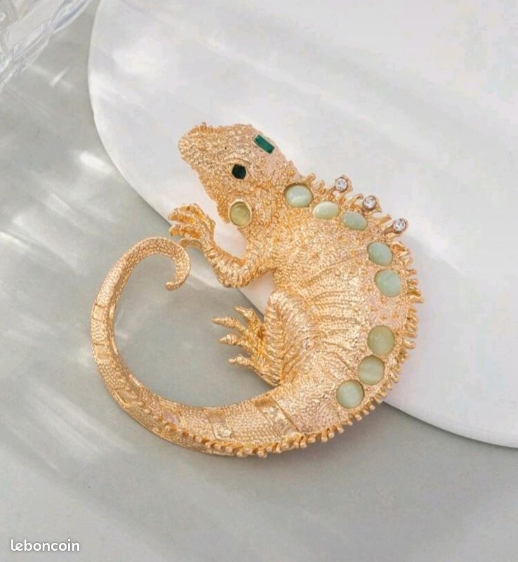 Superbe broche, email cloisonné et perles blanches - Montres & Bijoux
