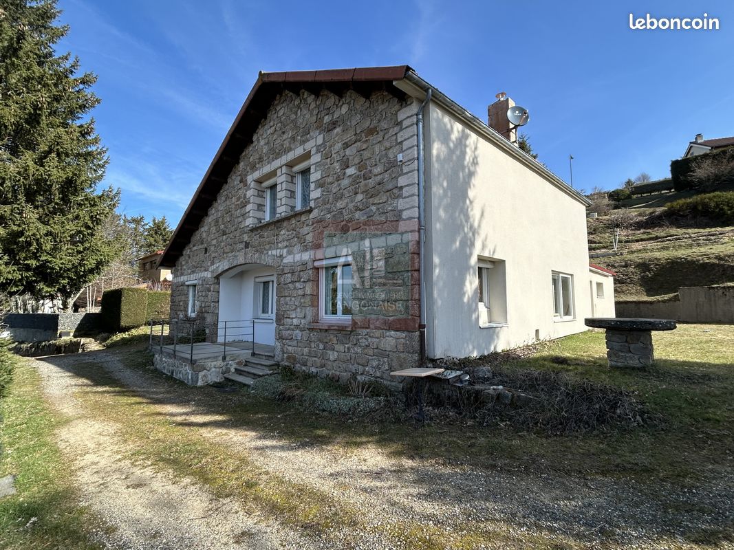 Maison 5 pièces 103 m² · à Lanarce · 103 m² · 195 000 €