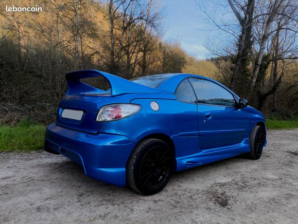 Peugeot 206 CC Bleu Métallisé échelle 1/18 Par Welly - Occasion Sans Boîte