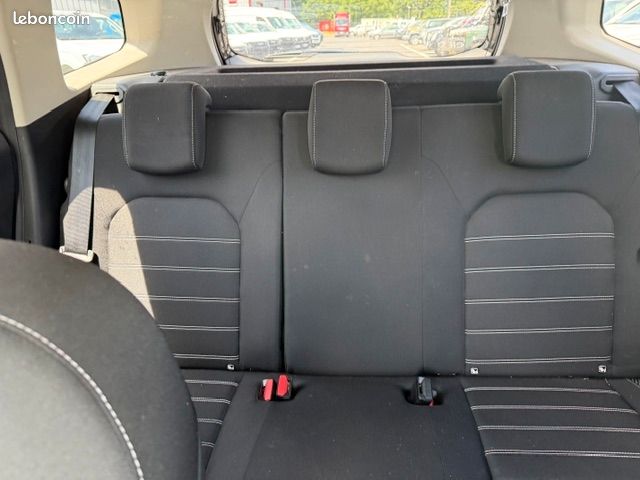 Dacia DUSTER 1.5 BLUE DCI 115CH PRESTIGE 4X4 (image 10)