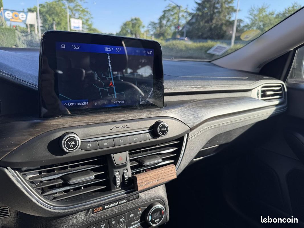 Ford focus sw - vignale 2.0 eco blue 150ch - affichage tete haute - sieges chauffants - regulateur de vitesse (image 17)