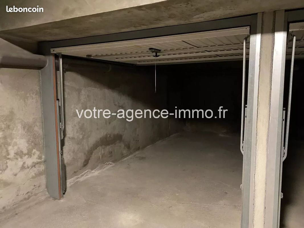 Parking/box 1 pièce Nice · 130 €/mois