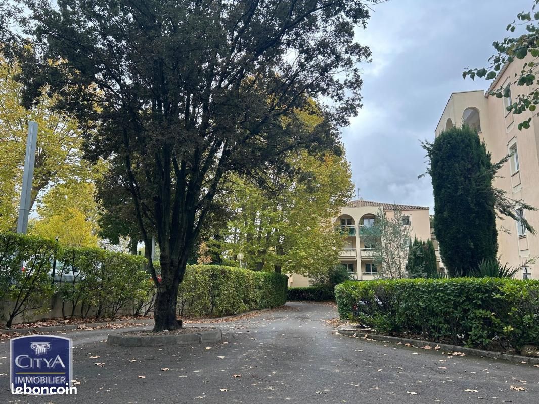 Parking Montpellier · 12 500 €