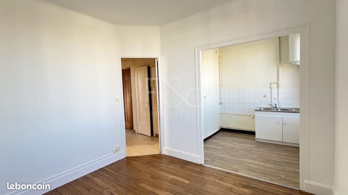 Appartement 3 pièces 44 m² · à Lyon · 44 m² · 694 €/mois