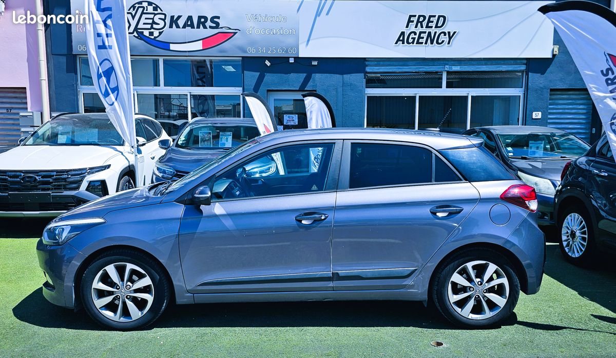 HYUNDAI i20 1.2 84 GO Navi/SUIVI COMPLET RESEAU/MOTEUR A CHAINE (image 3)