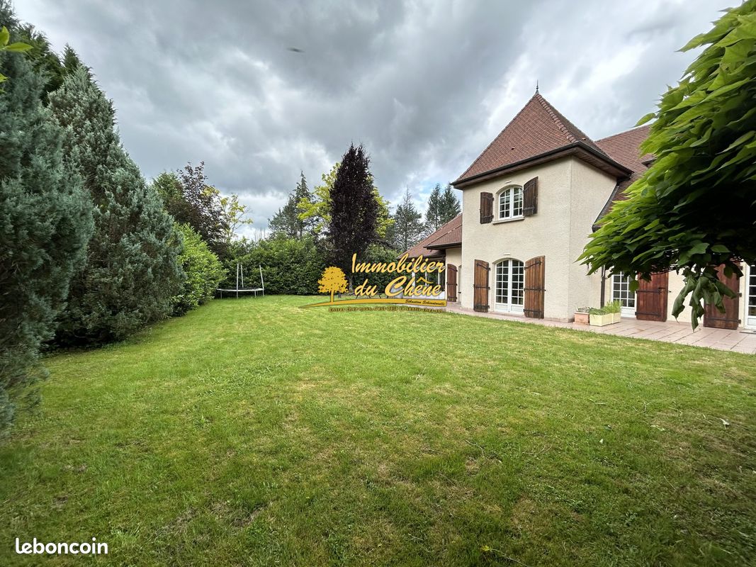 Maison 8 pièces 257 m² · à Roye · 257 m² · 435 750 €