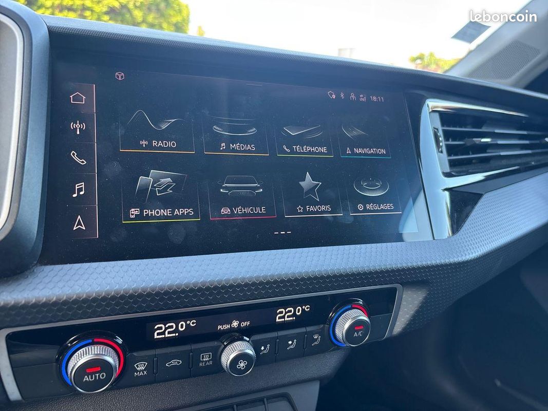 AUDI A1 Sportback 35 TFSI 150 ch S tronic 7 Design Luxe (image 20)