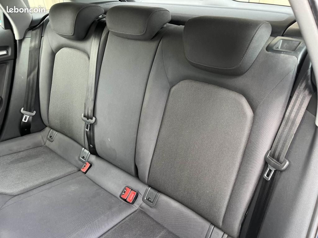 AUDI A3 Sportback 1.6 TDI - 110 - BV S-Tronic 7 8V SPORTBACK Business Line PHASE 2 (image 27)