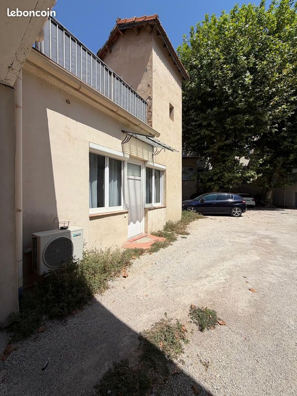 1 pièce - 34 m² - Salon-de-Provence 13300 - Quartier proche centre ville (image 2)