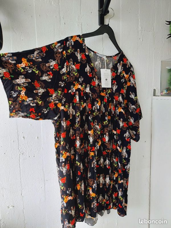 Robe bohème chic oversize noire (image 5)