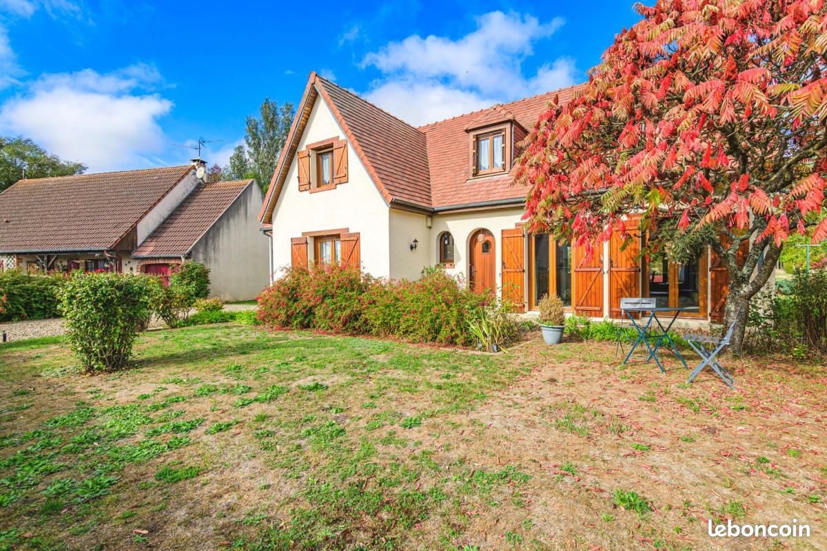 Maison 5 pièces 180 m² · à Chambry · 180 m² · 336 000 €